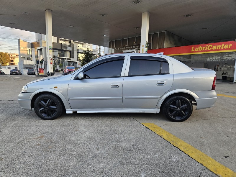 ASTRA 1.8 MPFI MILLENIUM II SEDAN 8V GASOLINA 4P MANUAL - 2001 - CAXIAS DO SUL