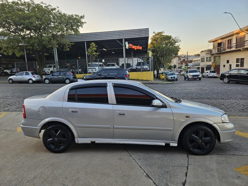 ASTRA 1.8 MPFI MILLENIUM II SEDAN 8V GASOLINA 4P MANUAL - 2001 - CAXIAS DO SUL