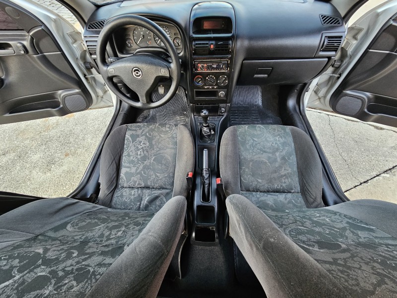 ASTRA 1.8 MPFI MILLENIUM II SEDAN 8V GASOLINA 4P MANUAL - 2001 - CAXIAS DO SUL