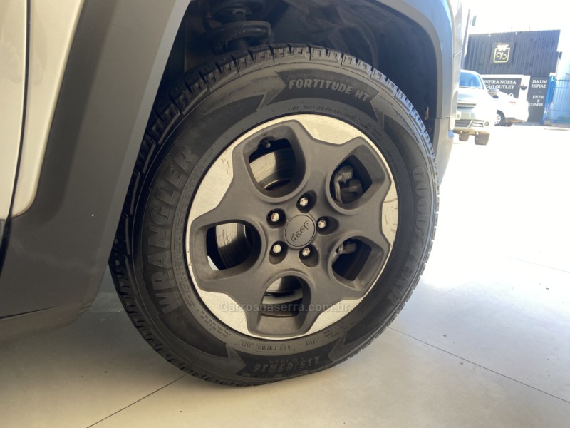 RENEGADE 1.8 16V FLEX SPORT 4P AUTOMÁTICO - 2016 - CANELA
