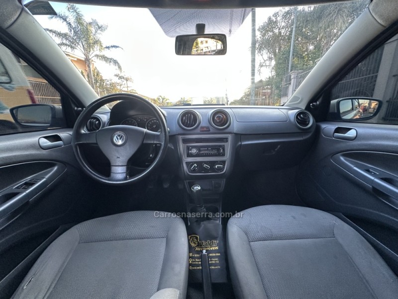 VOYAGE 1.0 MI CITY 8V FLEX 4P MANUAL - 2011 - CAXIAS DO SUL