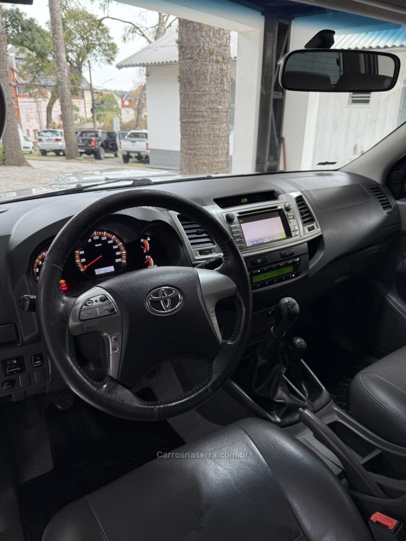 HILUX 3.0 8V SRV 4X4 CD TURBO DIESEL 4P MANUAL - 2013 - CANELA