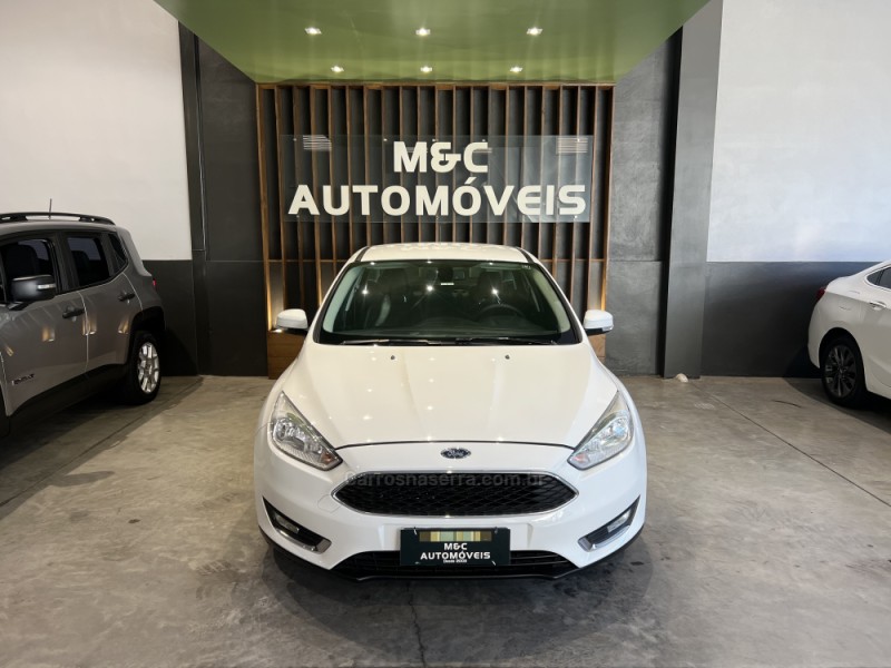 FOCUS 2.0 SE PLUS FASTBACK 16V FLEX 4P AUTOMÁTICO - 2018 - CAXIAS DO SUL