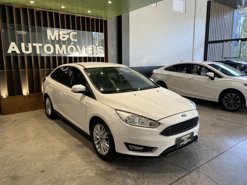 FOCUS 2.0 SE PLUS FASTBACK 16V FLEX 4P AUTOMÁTICO - 2018 - CAXIAS DO SUL