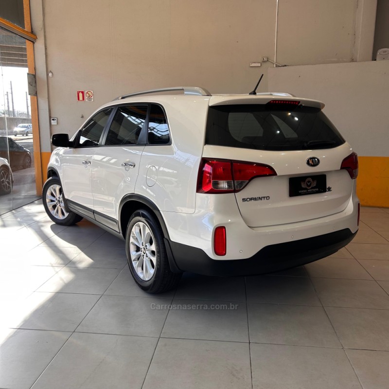 SORENTO 2.4 EX 4X2 16V GASOLINA 4P AUTOMÁTICO - 2015 - SAPUCAIA DO SUL