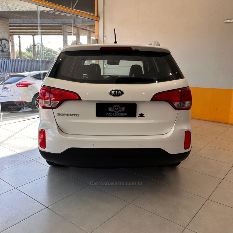 SORENTO 2.4 EX 4X2 16V GASOLINA 4P AUTOMÁTICO - 2015 - SAPUCAIA DO SUL