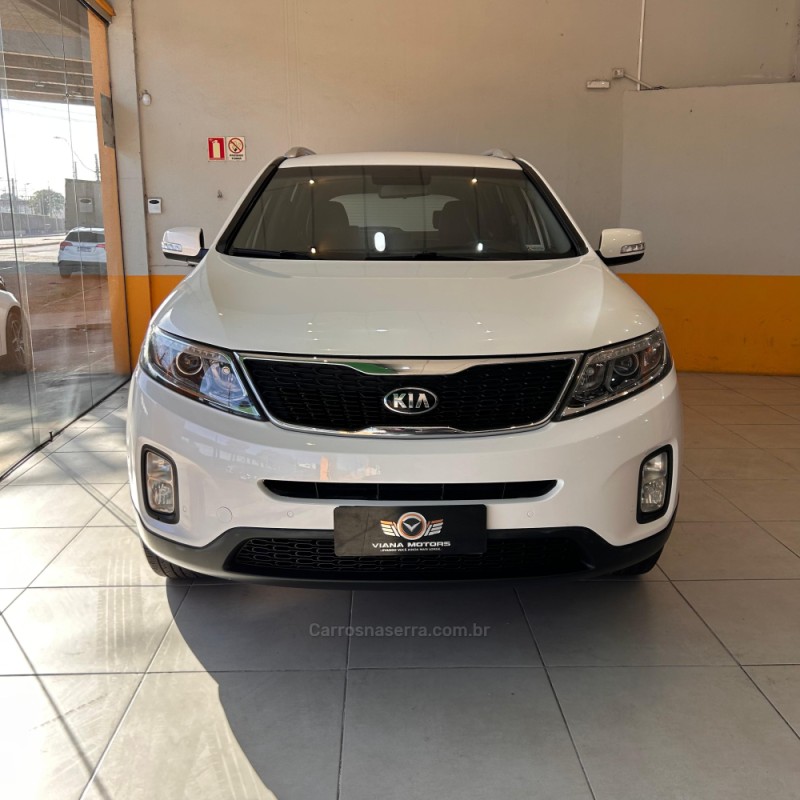 SORENTO 2.4 EX 4X2 16V GASOLINA 4P AUTOMÁTICO - 2015 - SAPUCAIA DO SUL