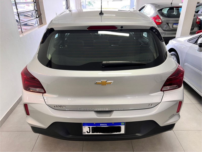 ONIX 1.0 LT 12V FLEX 4P MANUAL - 2023 - CARLOS BARBOSA