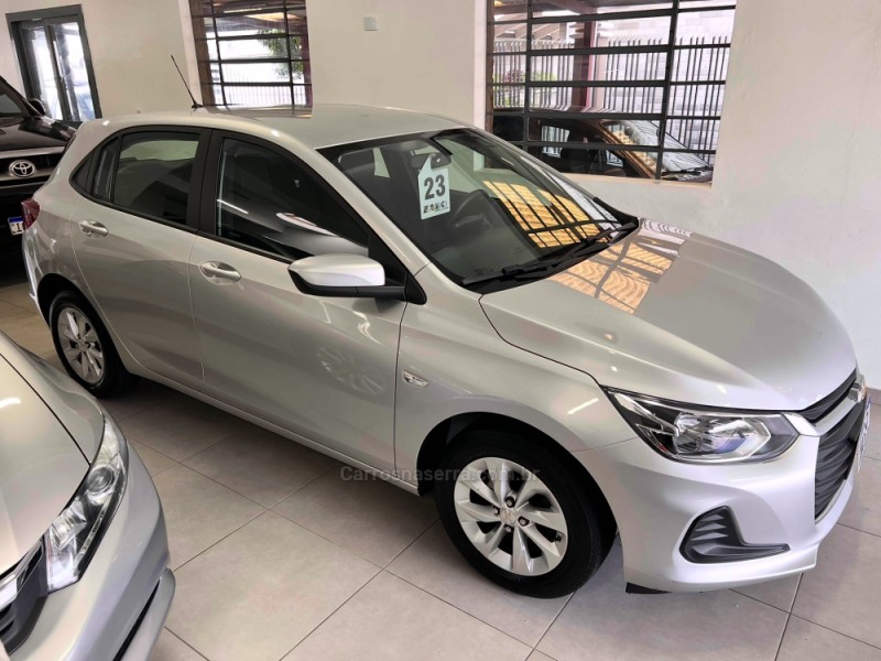 ONIX 1.0 LT 12V FLEX 4P MANUAL - 2023 - CARLOS BARBOSA