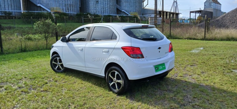 ONIX 1.4 MPFI LTZ 8V FLEX 4P MANUAL - 2015 - VACARIA