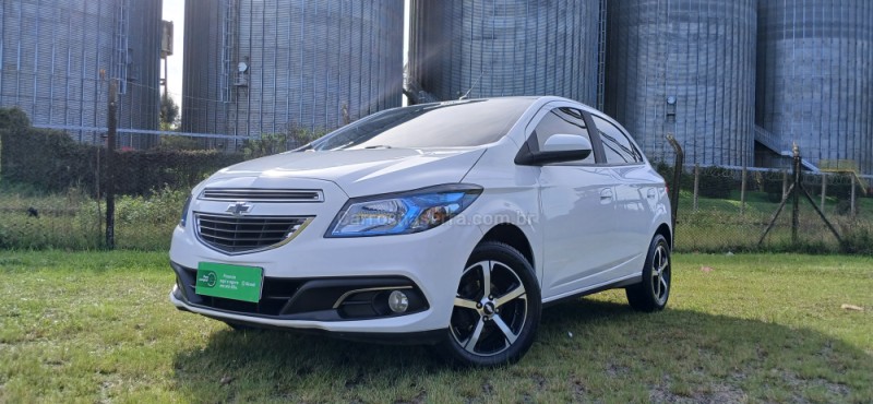 ONIX 1.4 MPFI LTZ 8V FLEX 4P MANUAL - 2015 - VACARIA