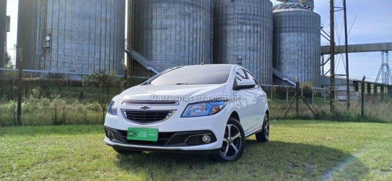 ONIX 1.4 MPFI LTZ 8V FLEX 4P MANUAL - 2015 - VACARIA