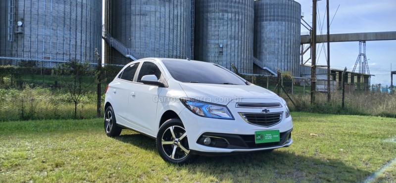 ONIX 1.4 MPFI LTZ 8V FLEX 4P MANUAL - 2015 - VACARIA