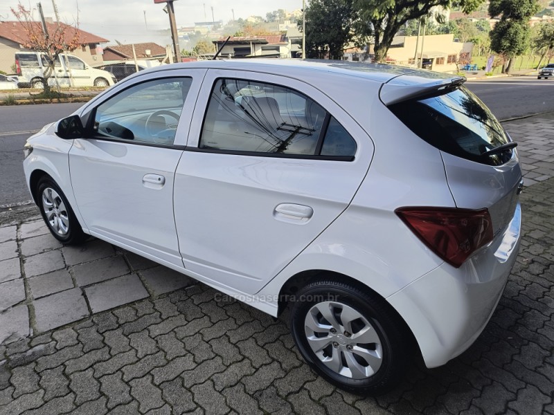 ONIX 1.0 LT PLUS 8V FLEX 4P MANUAL - 2019 - BENTO GONçALVES