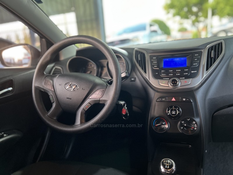 HB20 1.6 COMFORT PLUS 16V FLEX 4P MANUAL - 2015 - BOM PRINCíPIO