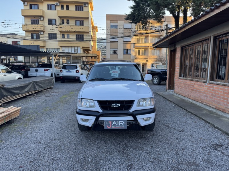 BLAZER 2.5 DLX 4X4 8V TURBO DIESEL 4P MANUAL - 2000 - GARIBALDI