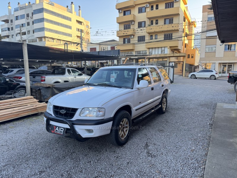 BLAZER 2.5 DLX 4X4 8V TURBO DIESEL 4P MANUAL - 2000 - GARIBALDI