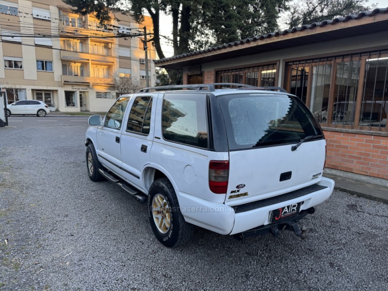 BLAZER 2.5 DLX 4X4 8V TURBO DIESEL 4P MANUAL - 2000 - GARIBALDI