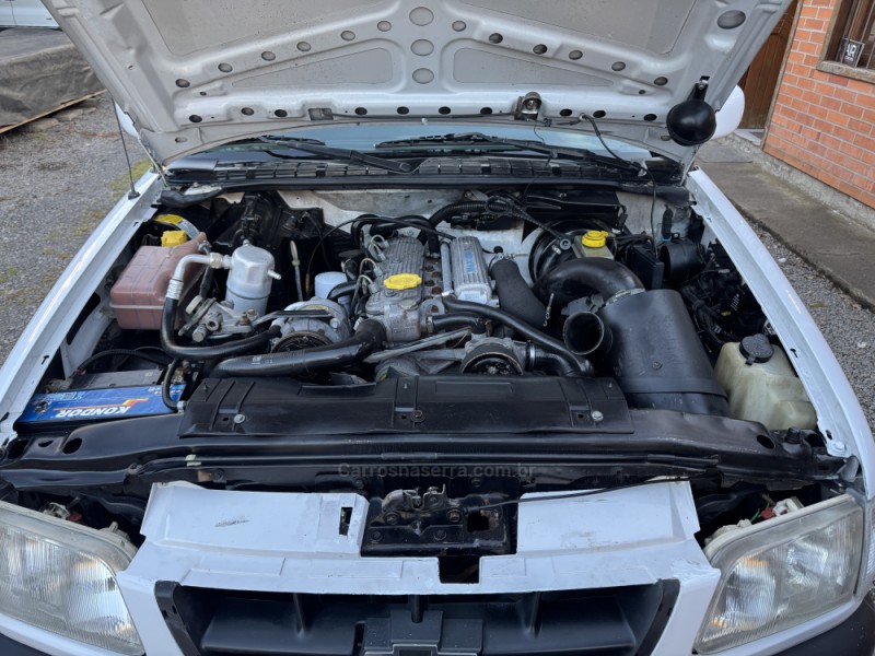 BLAZER 2.5 DLX 4X4 8V TURBO DIESEL 4P MANUAL - 2000 - GARIBALDI