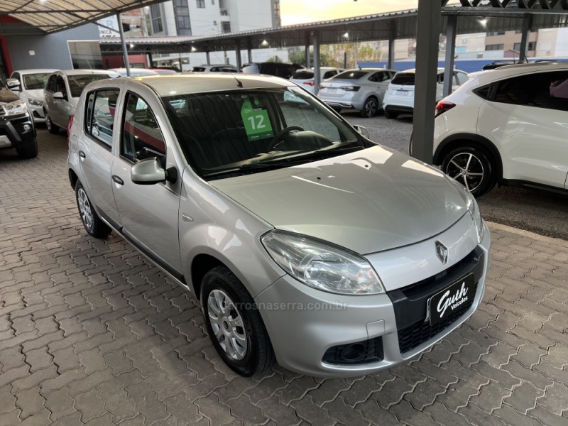 SANDERO 1.0 EXPRESSION 16V FLEX 4P MANUAL - 2012 - BOM PRINCíPIO