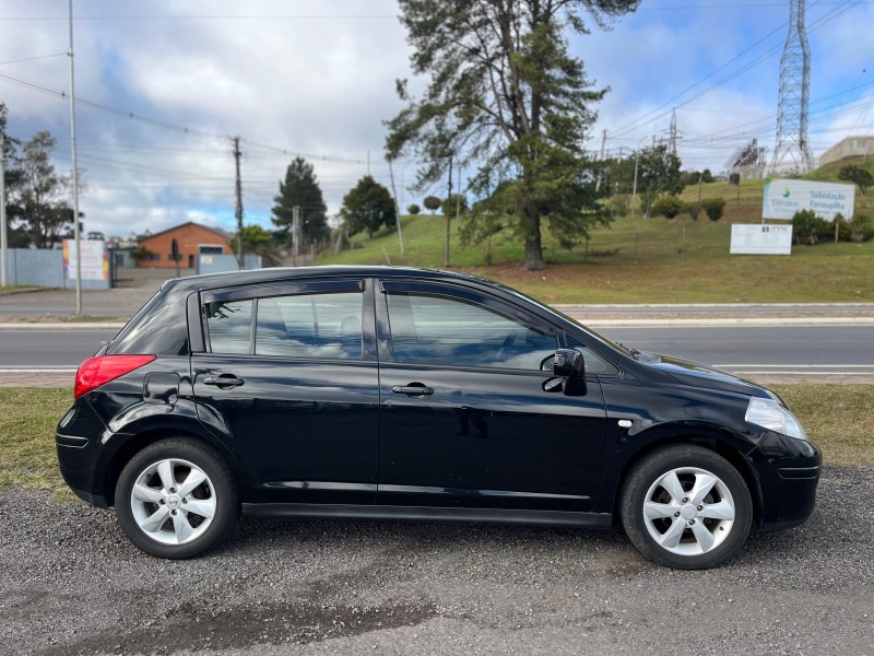 tiida 1.8 sl 16v flex 4p manual 2011 farroupilha