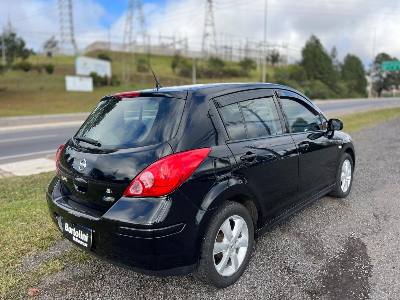 TIIDA 1.8 SL 16V FLEX 4P MANUAL - 2011 - FARROUPILHA
