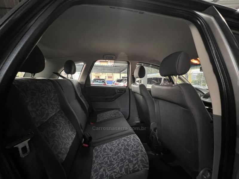 MERIVA 1.8 MPFI CD 8V FLEX 4P MANUAL - 2004 - BOM PRINCíPIO
