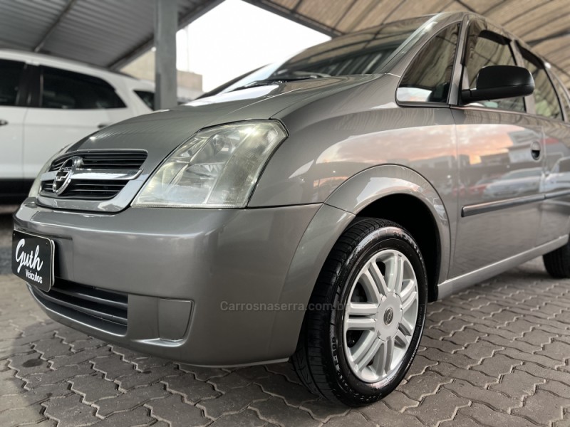 MERIVA 1.8 MPFI CD 8V FLEX 4P MANUAL - 2004 - BOM PRINCíPIO
