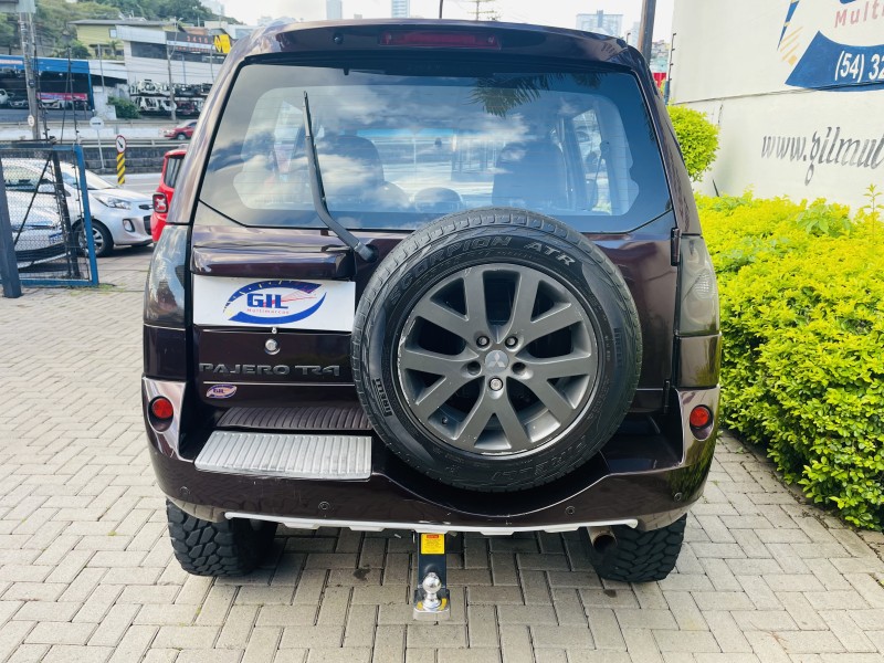 PAJERO TR4 2.0 4X4 16V 140CV FLEX 4P MANUAL - 2012 - CAXIAS DO SUL