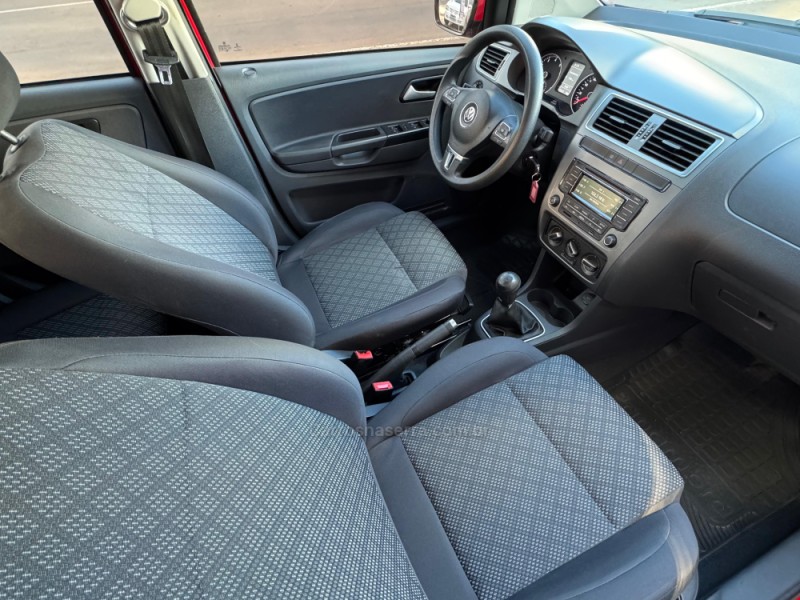 FOX 1.0 MI TRENDLINE 8V FLEX 4P MANUAL - 2015 - LAGOA VERMELHA