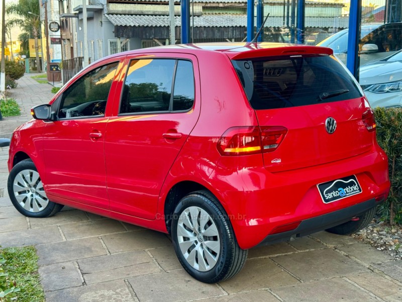 FOX 1.0 MI TRENDLINE 8V FLEX 4P MANUAL - 2015 - LAGOA VERMELHA