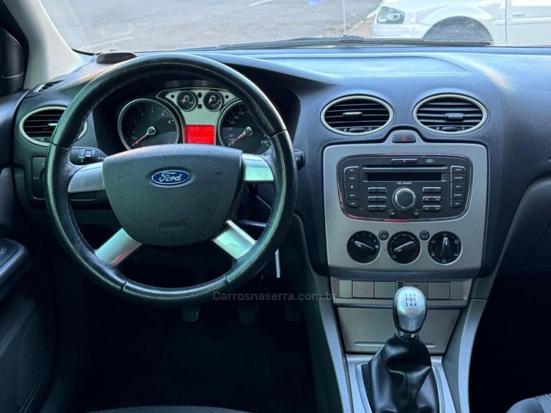 FOCUS 1.6 GLX 16V FLEX 4P MANUAL - 2013 - LAGOA VERMELHA