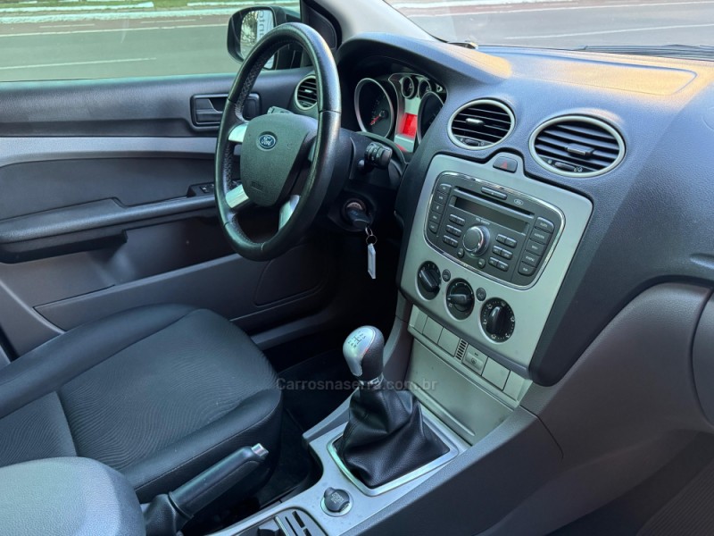 FOCUS 1.6 GLX 16V FLEX 4P MANUAL - 2013 - LAGOA VERMELHA