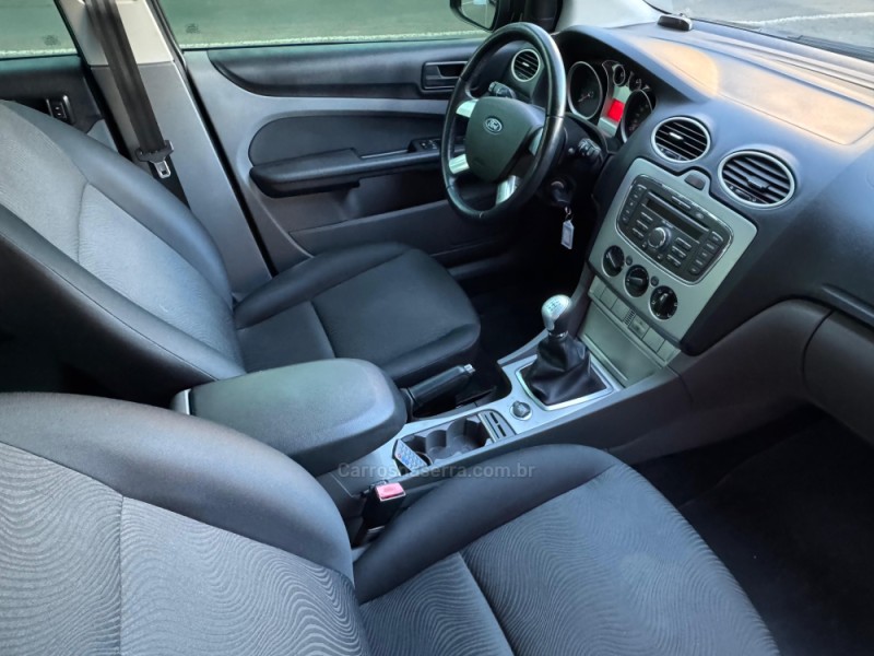 FOCUS 1.6 GLX 16V FLEX 4P MANUAL - 2013 - LAGOA VERMELHA