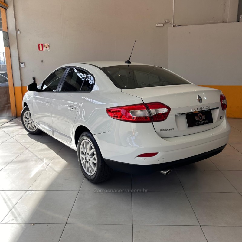 FLUENCE 2.0 DYNAMIQUE PLUS 16V FLEX 4P AUTOMÁTICO - 2017 - SAPUCAIA DO SUL