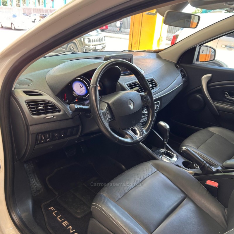 FLUENCE 2.0 DYNAMIQUE PLUS 16V FLEX 4P AUTOMÁTICO - 2017 - SAPUCAIA DO SUL