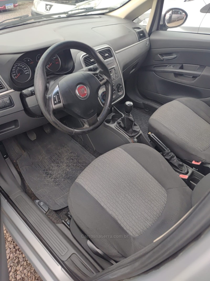 PUNTO 1.6 ESSENCE SP 16V FLEX 4P MANUAL - 2012 - FARROUPILHA