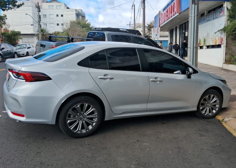 COROLLA 2.0 XEI 16V FLEX 4P AUTOMÁTICO - 2023 - FLORES DA CUNHA
