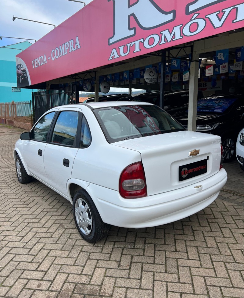 CLASSIC 1.0 MPFI VHC LIFE 8V GASOLINA 4P MANUAL - 2010 - PAROBé