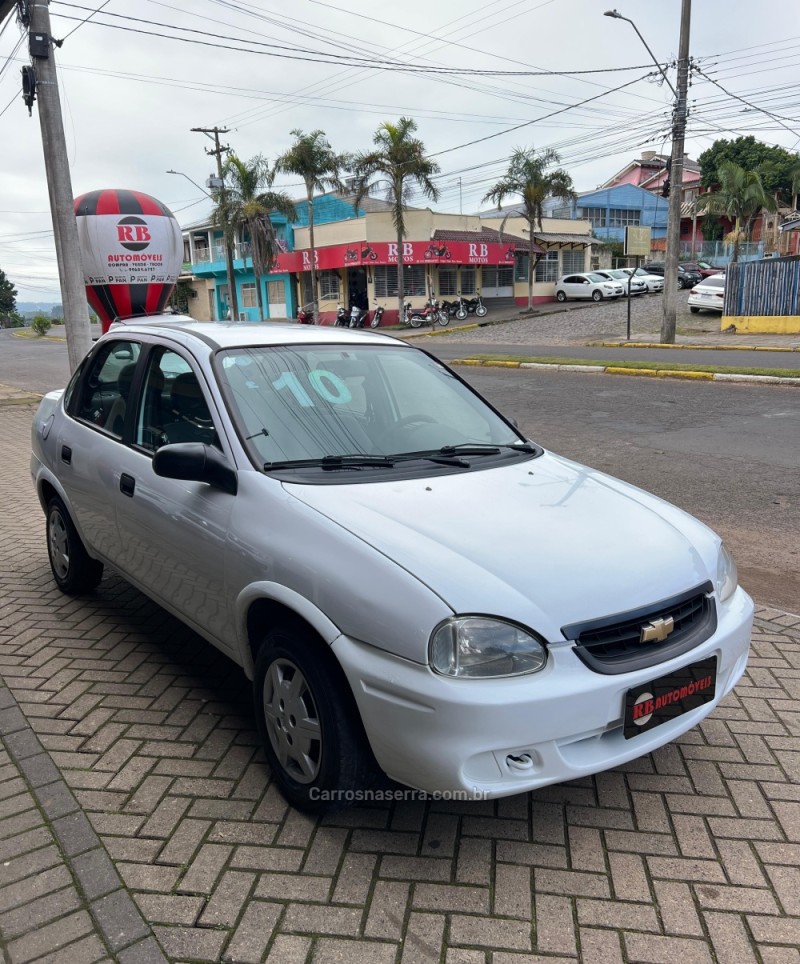 CLASSIC 1.0 MPFI VHC LIFE 8V GASOLINA 4P MANUAL - 2010 - PAROBé