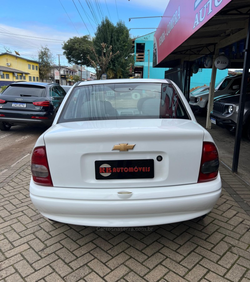 CLASSIC 1.0 MPFI VHC LIFE 8V GASOLINA 4P MANUAL - 2010 - PAROBé
