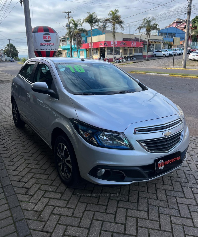 ONIX 1.4 MPFI LTZ 8V FLEX 4P MANUAL - 2016 - PAROBé