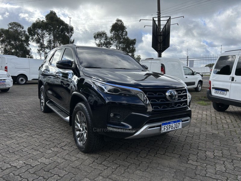 HILUX SW4 2.8 SRX 4X4 7 LUGARES 16V TURBO INTERCOOLER DIESEL 4P AUTOMÁTICO - 2022 - FARROUPILHA