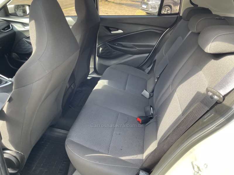 ONIX 1.0 LTZ 12V TURBO FLEX 4P MANUAL - 2023 - GUAPORé