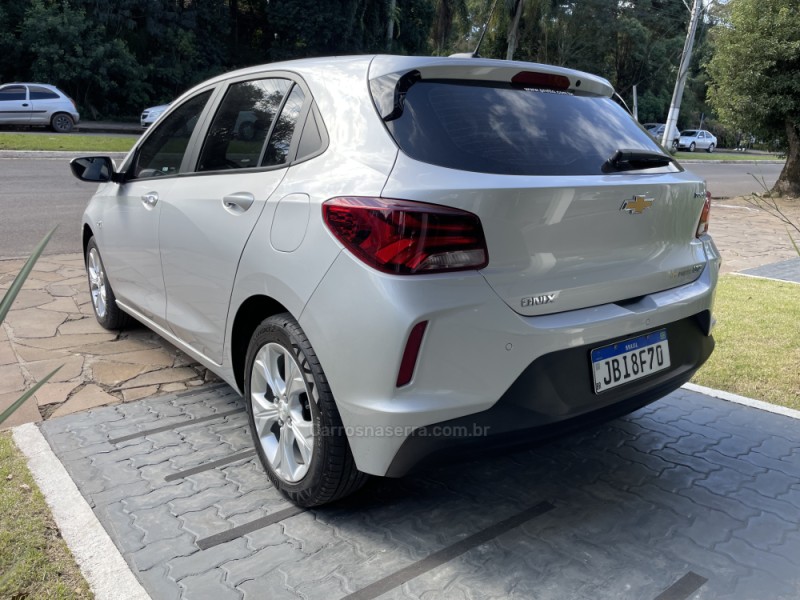 ONIX 1.0 LTZ 12V TURBO FLEX 4P MANUAL - 2023 - GUAPORé