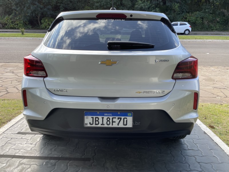 ONIX 1.0 LTZ 12V TURBO FLEX 4P MANUAL - 2023 - GUAPORé