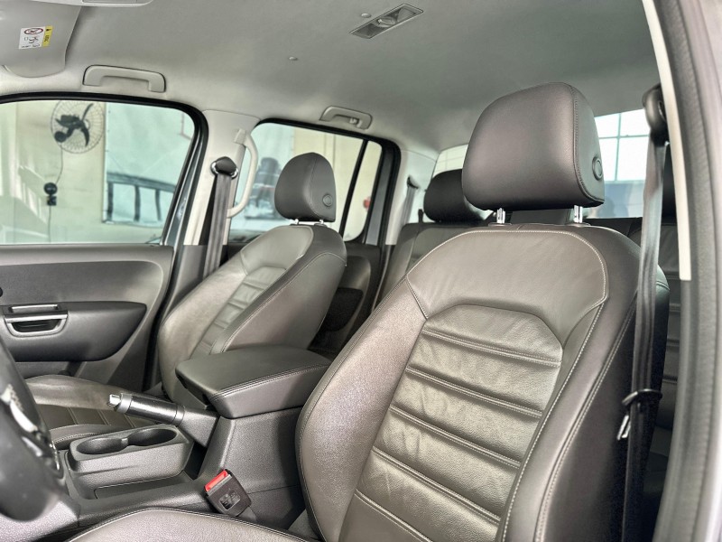 AMAROK 2.0 HIGHLINE 4X4 CD 16V TURBO INTERCOOLER DIESEL 4P AUTOMÁTICO - 2019 - CAXIAS DO SUL