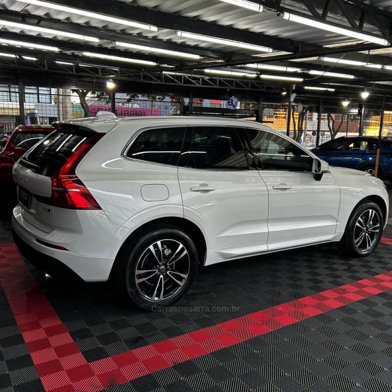 XC60 2.0 T5 MOMENTUM GASOLINA 4P AUTOMÁTICO - 2020 - PASSO FUNDO
