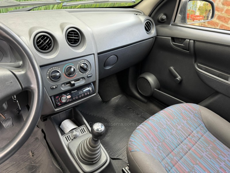 CELTA 1.0 MPFI LIFE 8V FLEX 2P MANUAL - 2011 - FARROUPILHA