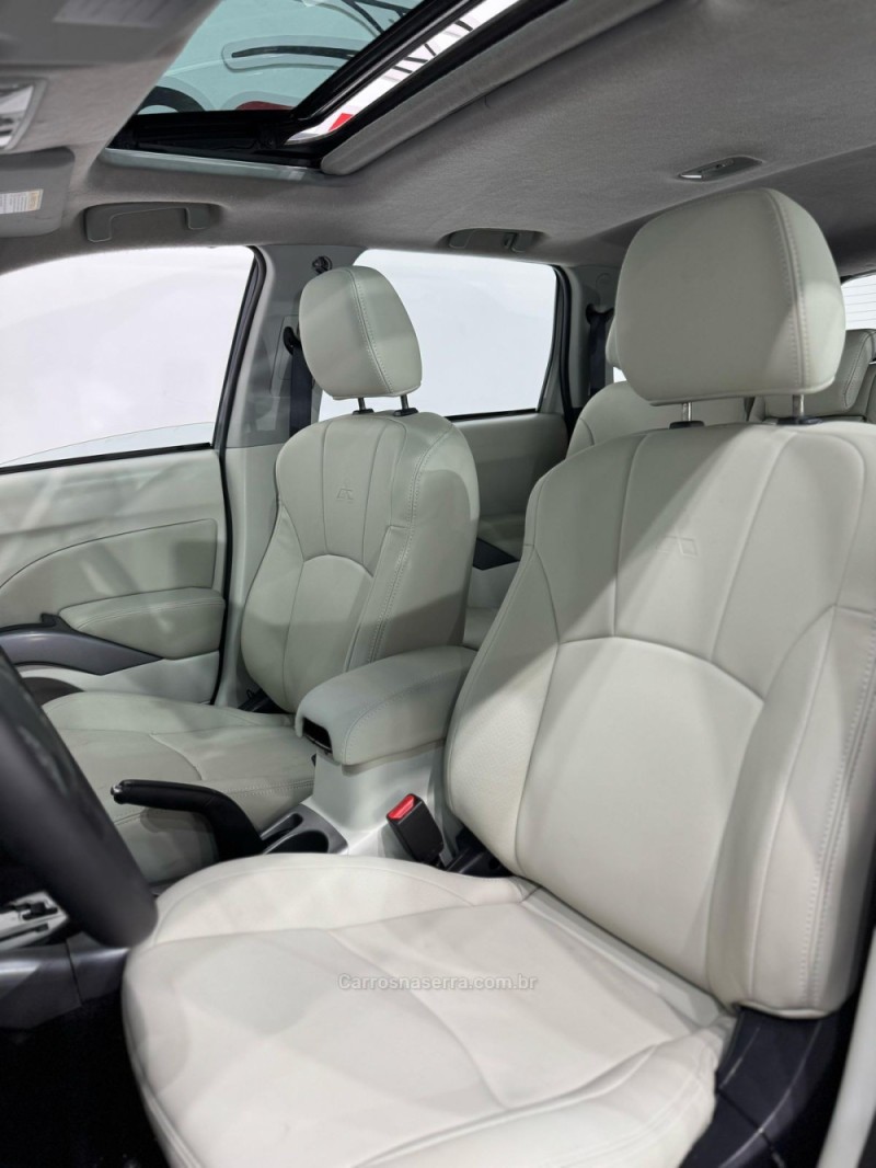 OUTLANDER 2.0 16V GASOLINA 4P AUTOMÁTICO - 2012 - ESTâNCIA VELHA
